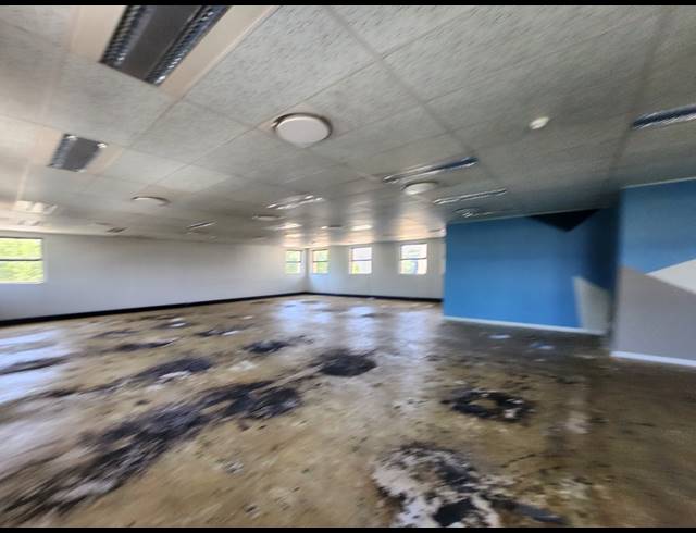 1,380M² OFFICE TO LET IN RANDJESPARK